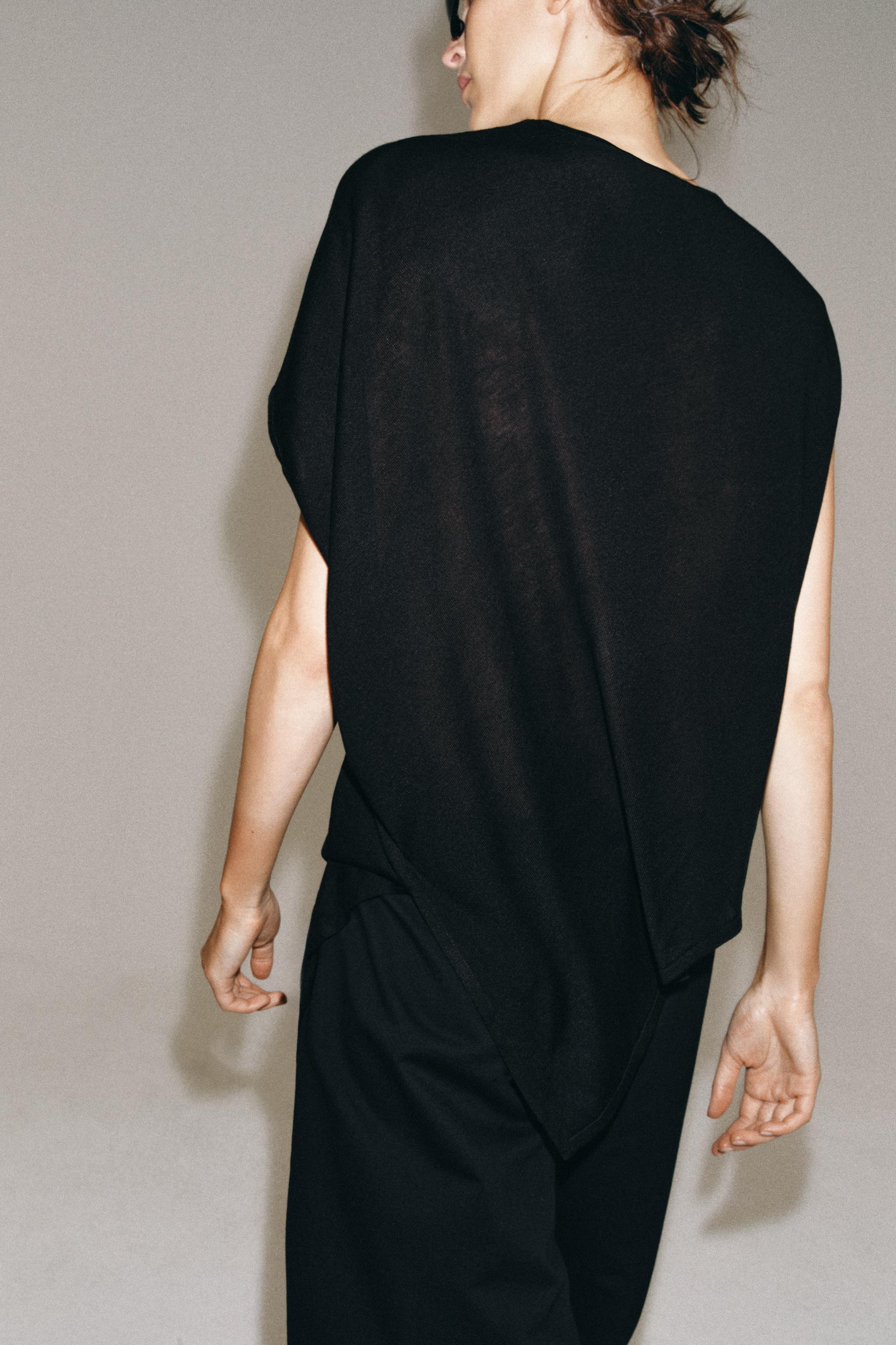 ASYMMETRIC KNIT JUMPER